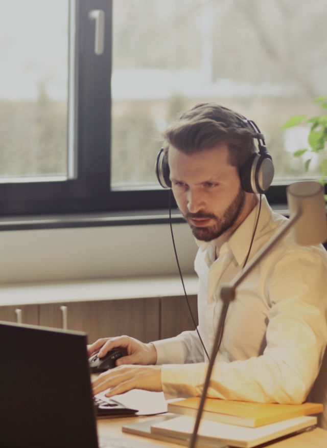 Customer-Service Mitarbeiter im Callcenter