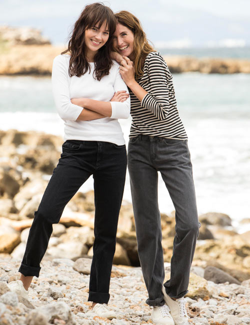 hessnatur-tag-der-freundschaft-schwarz-weiss-look Schwarz-Weiß Look für Freundinnen